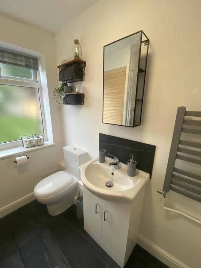 Lovely 1-Bedroom Apartment With Garden And Parking Stone  Kültér fotó
