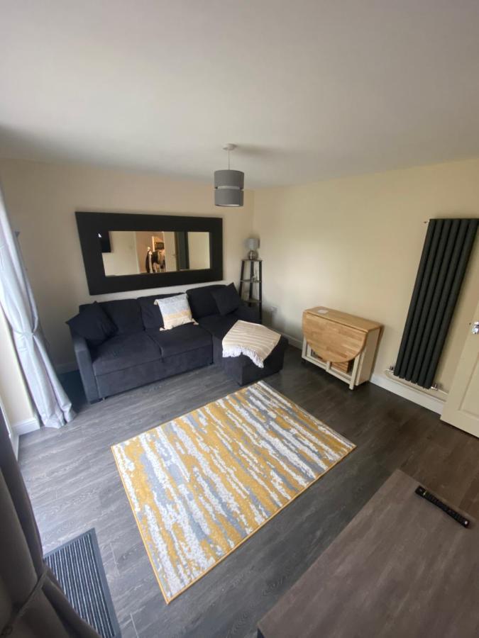 Lovely 1-Bedroom Apartment With Garden And Parking Stone  Kültér fotó