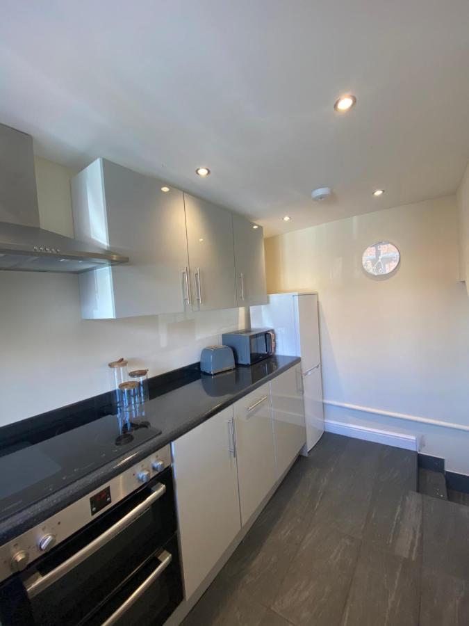 Lovely 1-Bedroom Apartment With Garden And Parking Stone  Kültér fotó