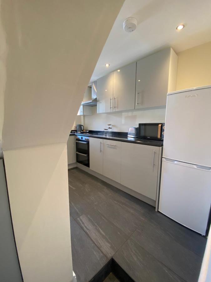 Lovely 1-Bedroom Apartment With Garden And Parking Stone  Kültér fotó